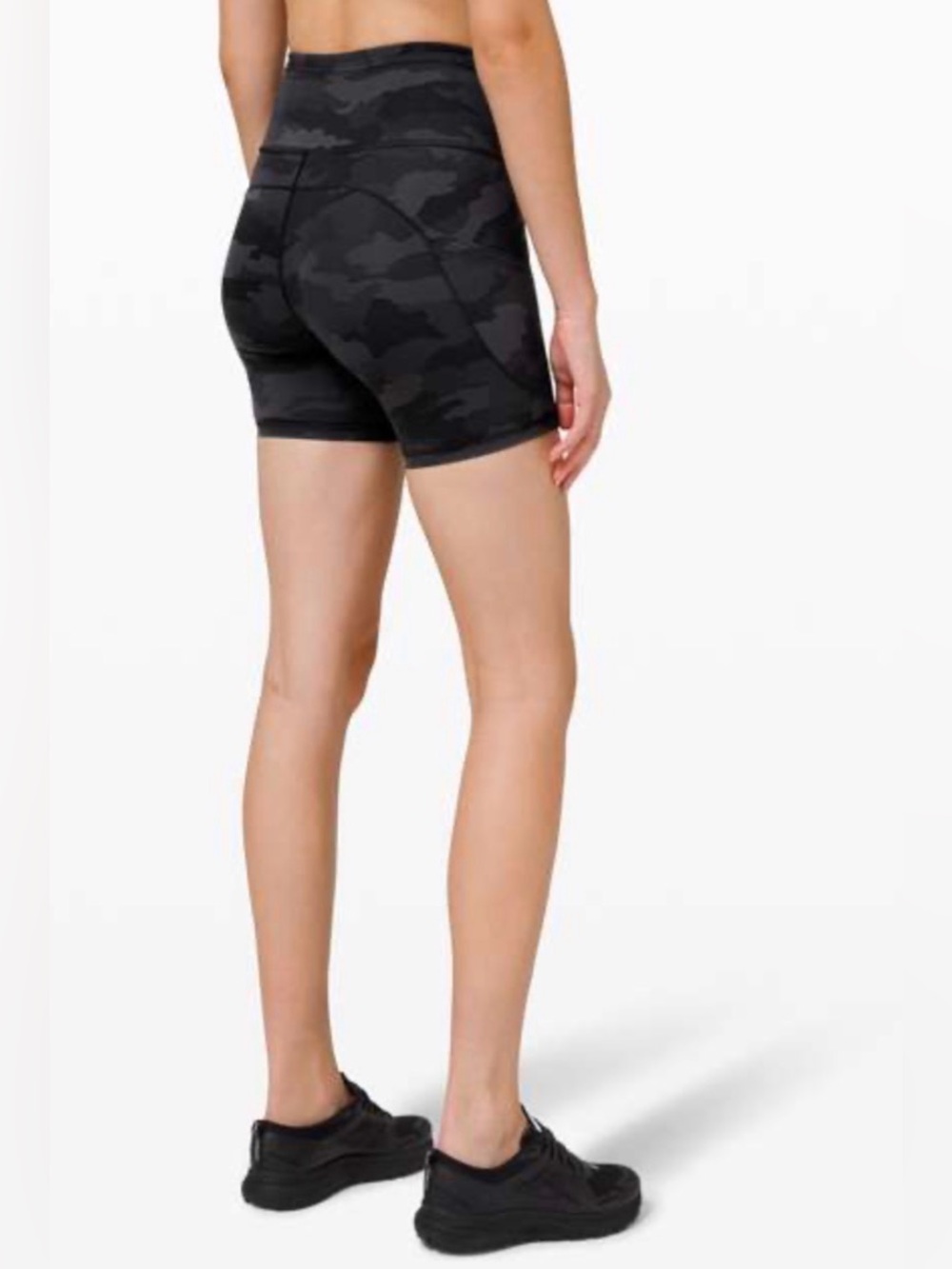 Lululemon Fast and Free Short 6" size 4